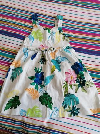 Kvetované šaty s otvorom na chrbte, zara,122