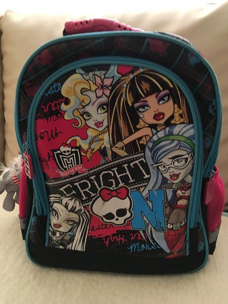 Skolska taska monster high,