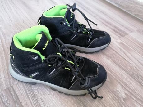 Turistické topanky, 31