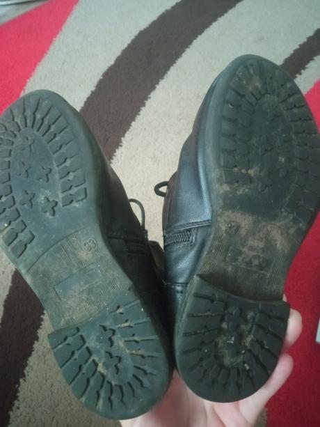 Prechodné čižmy, 33