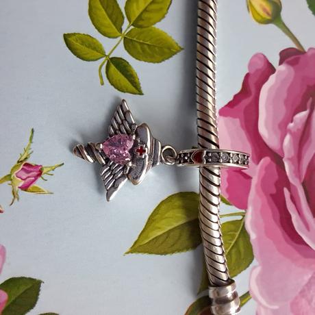 Prívesok zdravotníčka, 