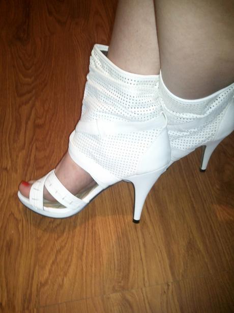 Trendy  biele gladiátorsky, 39