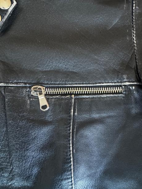 Dámska kožená bunda veľkosti s, s