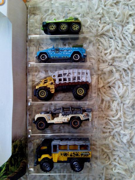 Balenie matchbox autička,