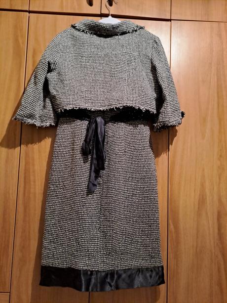 Zaujímavé  vlnené vintage šaty s bolerkom, 38