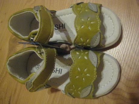 Sandálky, vnútorná dĺžka 14 cm, 22