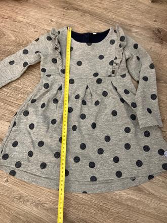 Krasne bodkovane saty, 104