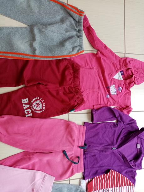 Balík tepláky a mikinky 2/3r, 86–98