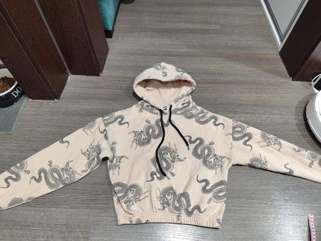 Crop-topová mikina s drakmi veľ. xs, xs