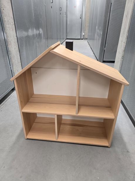 Domcek/policka ikea flisat, 