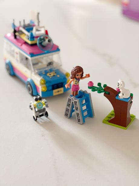 Lego friends 41333 olívia a jej špeciálne vozidlo,