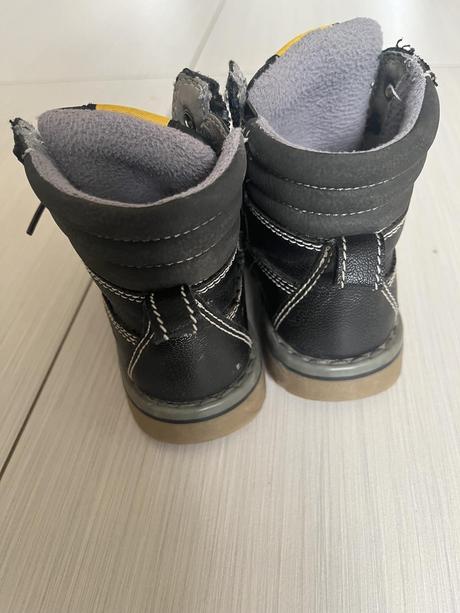 Nadherne zimne cizmicky, 26