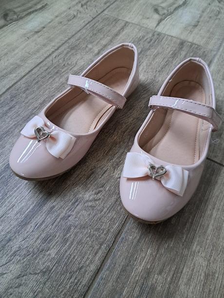 Lakované topánky, 35