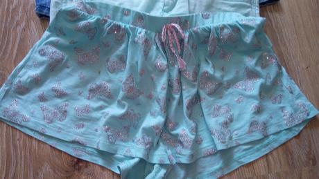 Balík krátkych nohavíc, 122–134