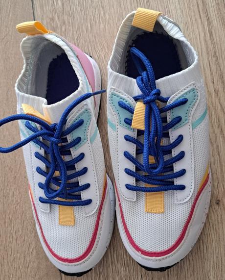 Tenisky, reserved,35