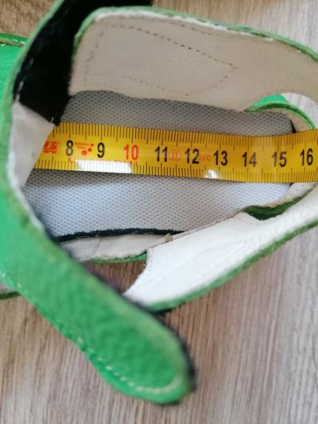 Zelené sandalky, 26