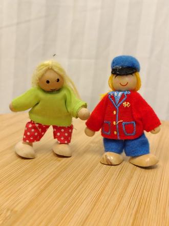 Sada ohybných drev. bábik goki, dievča, sprievodca, 