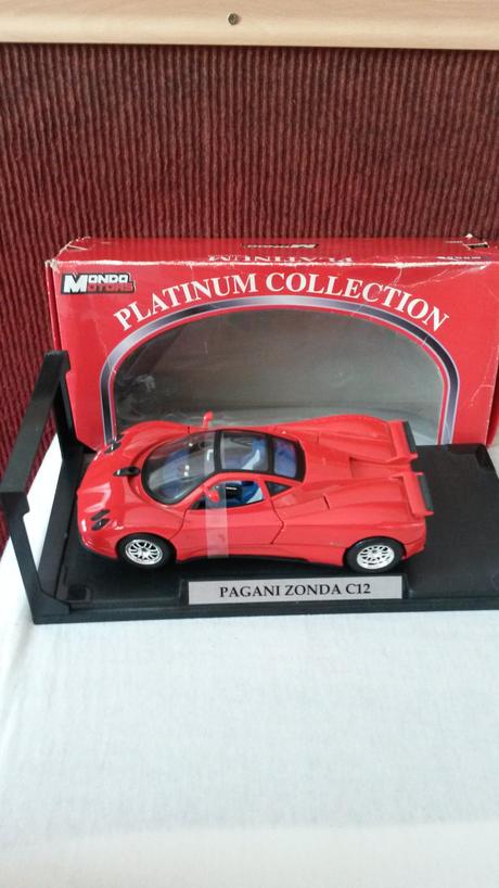 Model pagani zonda c12, 