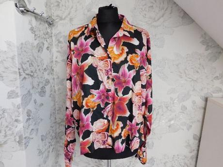 Kvalitna velmi pekna vzdušna bluzka, 44