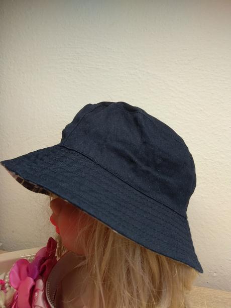 Obojstranný klobúčik, 86