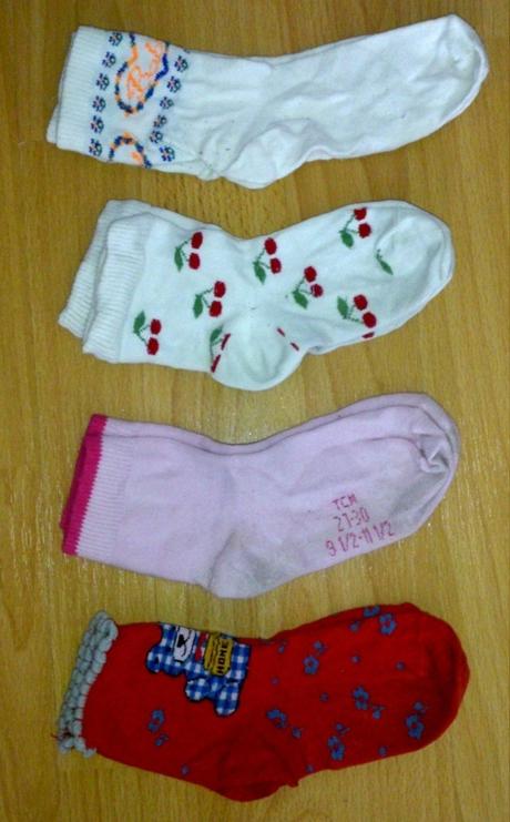 4x ponožky cena spolu, 27