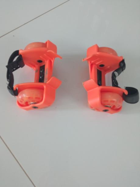 Kolieska na topánky s led diodami, 