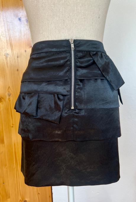 Čierna saténová sukňa, amisu, 40, amisu,l