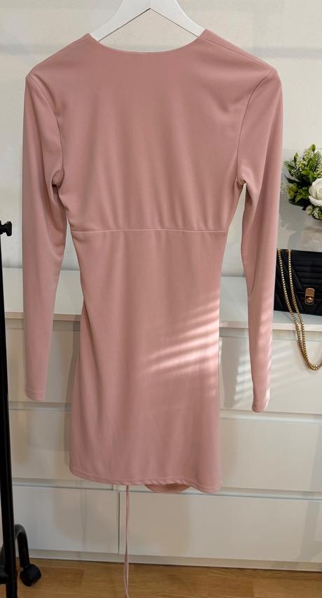 Zara pudrové riasené mini šaty, zara,s