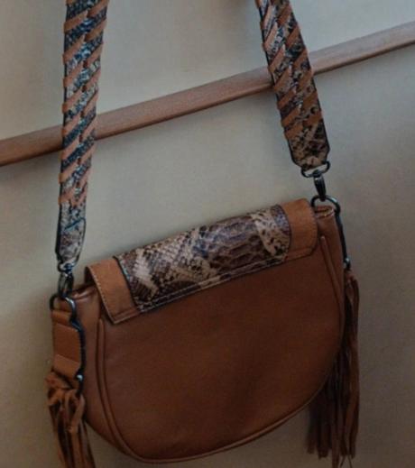 Hnedá kabelka, reserved