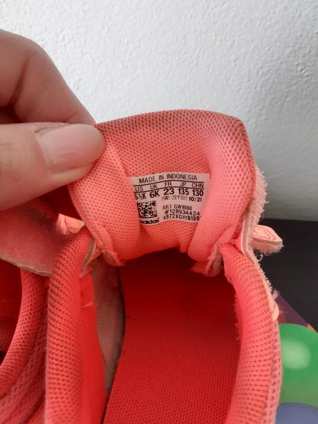 Neonove botasky č.23, adidas,23