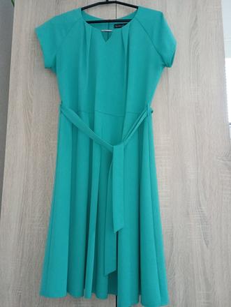 Tyrkysové šaty, 42
