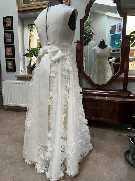 Ušité svadobné šaty, m