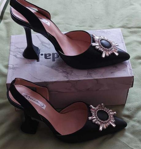 Velmi exkluzivne topanky, 38