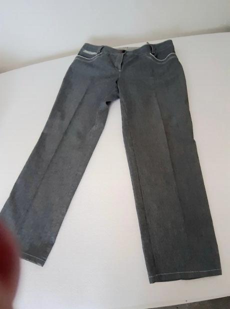 Elegantny kostym, 46