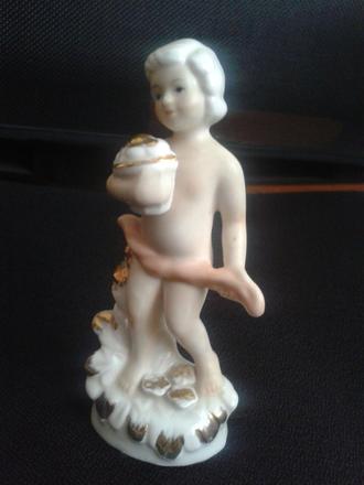 Porcelanová babika 12,5cm - 7 eur,