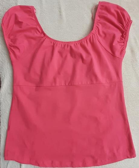 Kvalitné elastické tričko e-vie, e-vie,44