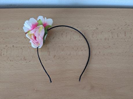 Čelenka s kvietkom, 