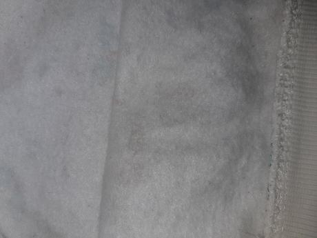 Zatepkena mikinka, 98