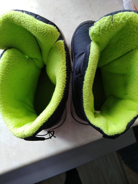 Cizmy pre detičky, 30