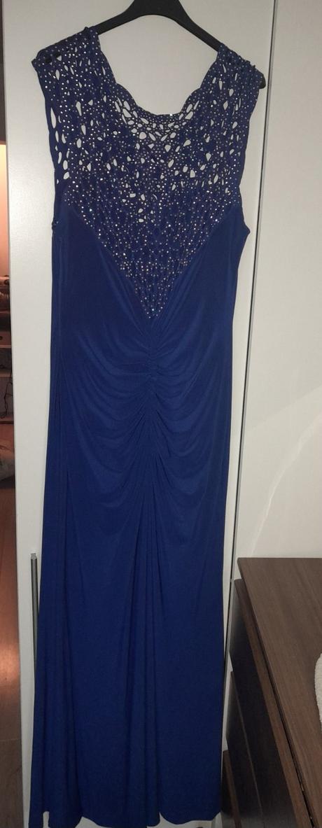 Spoločenské šaty, 40