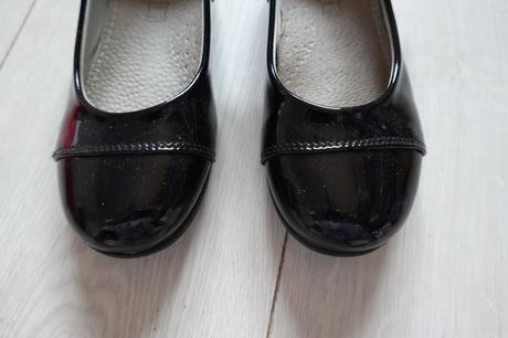 Príležitostné lakovky, 32