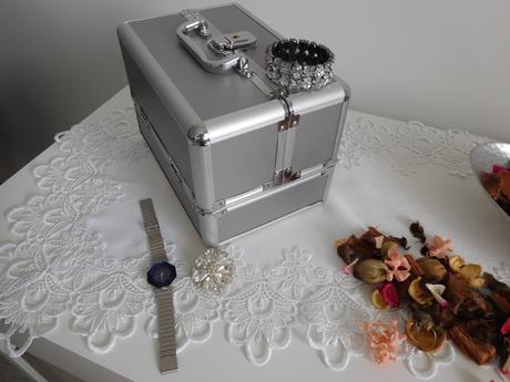 Kufrík na kozmetiku či šperky,, 