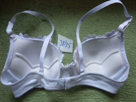 Biela kvetova 2, 85c