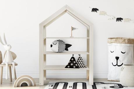 Drevená polica domček,rôzne veľkosti,