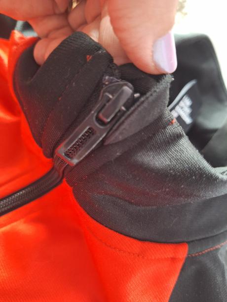 Červeno-cierna mikinka, adidas,164