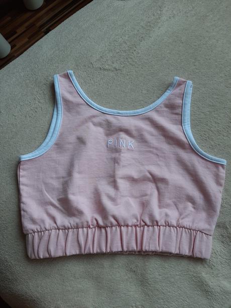 Krásny letný crop top novy, reserved,146