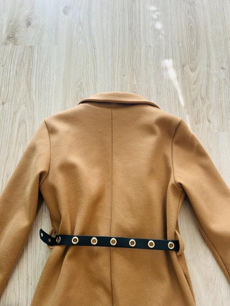 Krásny kabát s opaskom green apple, pc 65 eur,