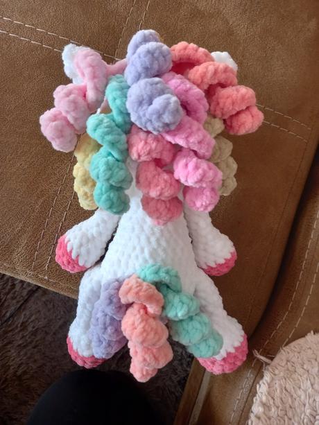 Háčkovaný jednorožec,