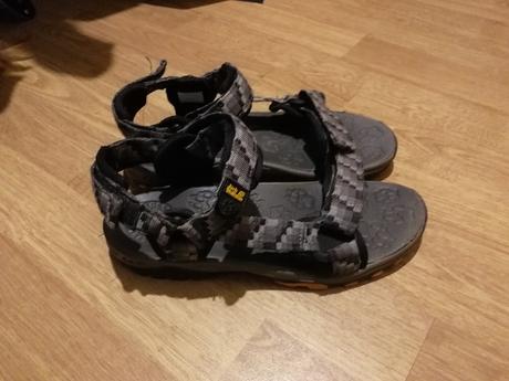 Športové sandále, jack wolfskin,35