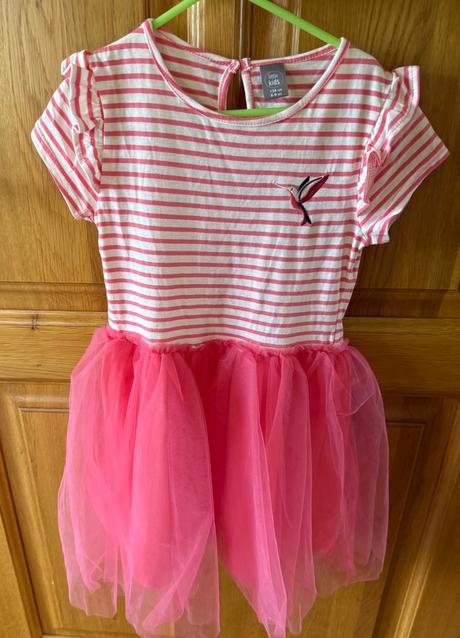 Krásne letné šaty veľa druhov, sinsay,122